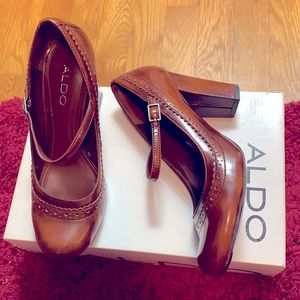 These Zelaya-28 maryjanes by ALDO coming is a size 7 are in great condition